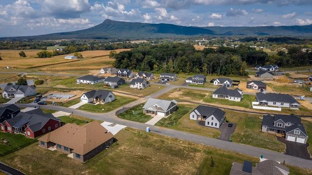 5145 RETRIEVER LN, Mcgaheysville, VA 22840