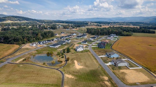 5145 RETRIEVER LN, Mcgaheysville, VA 22840