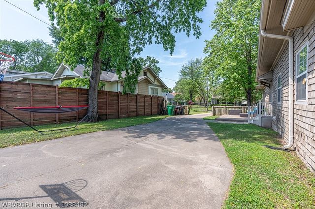 807 S 26th Street, Fort Smith, AR 72901