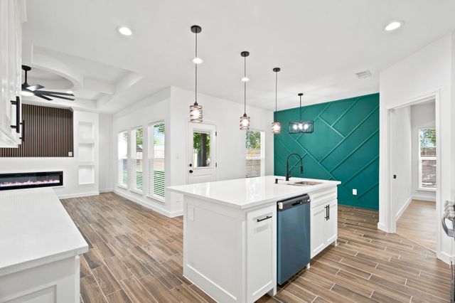 1038 Barton Avenue, Glenn Heights, TX 75154