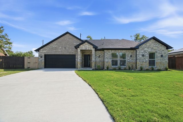 1038 Barton Avenue, Glenn Heights, TX 75154
