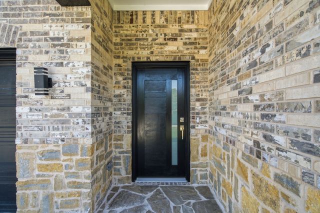 1038 Barton Avenue, Glenn Heights, TX 75154