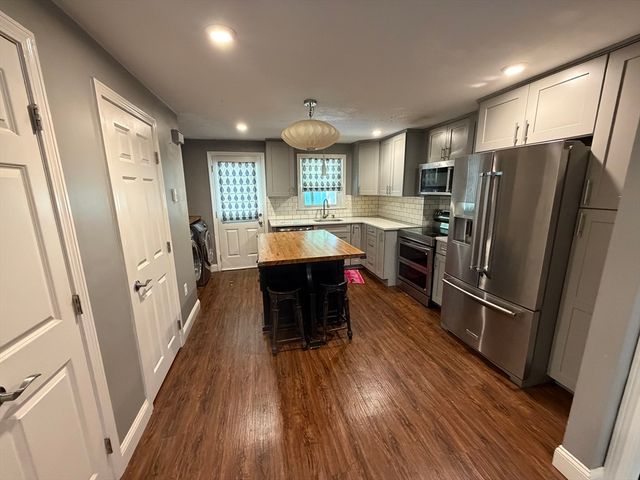 28 Mildred Ave 1, Worcester, MA 01603