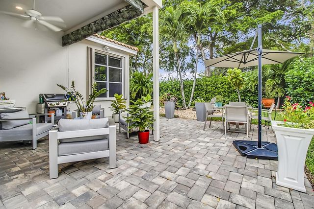 6684 NW 23rd Terrace, Boca Raton, FL 33496