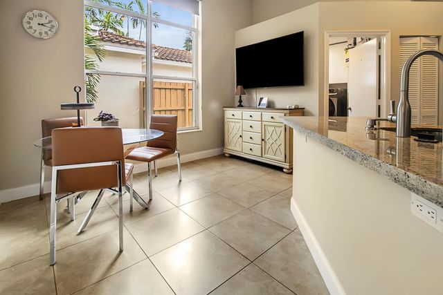 6684 NW 23rd Terrace, Boca Raton, FL 33496