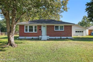 6611 South Dr, Louisville, KY 40272