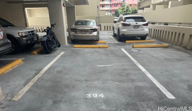 2465 Kuhio Avenue 304, Honolulu, HI 96815