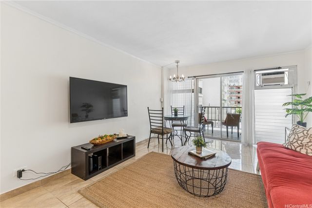 2465 Kuhio Avenue 304, Honolulu, HI 96815