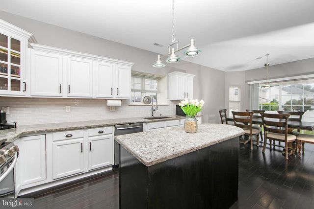 1304 SASSAFRAS LN, Williamstown, NJ 08094