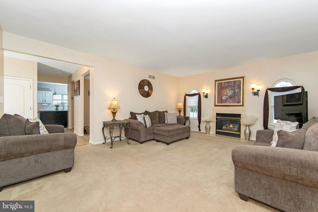 1304 SASSAFRAS LN, Williamstown, NJ 08094