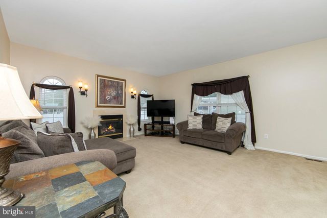 1304 SASSAFRAS LN, Williamstown, NJ 08094