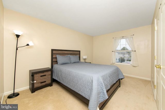 1304 SASSAFRAS LN, Williamstown, NJ 08094