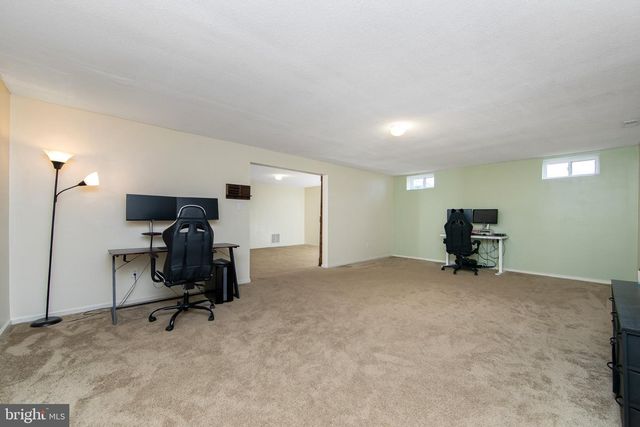 1304 SASSAFRAS LN, Williamstown, NJ 08094