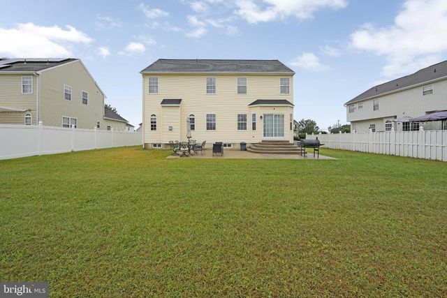 1304 SASSAFRAS LN, Williamstown, NJ 08094