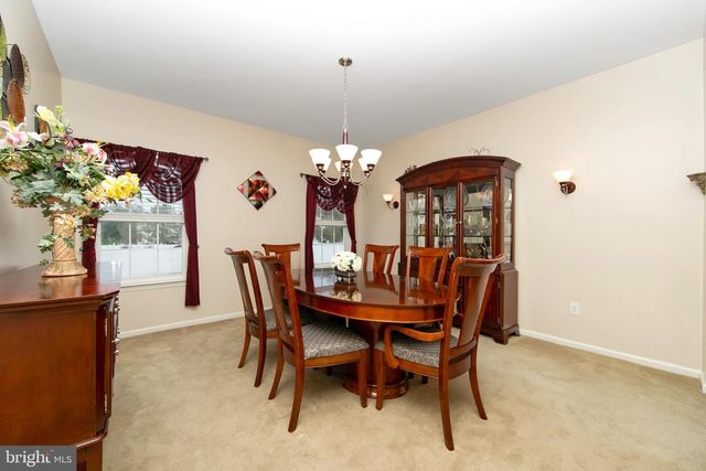 1304 SASSAFRAS LN, Williamstown, NJ 08094