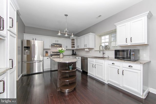 1304 SASSAFRAS LN, Williamstown, NJ 08094
