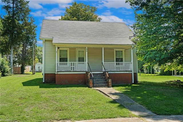 59 Park Circle, Lexington, NC 27295