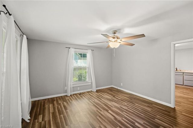 59 Park Circle, Lexington, NC 27295