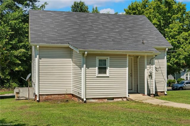 59 Park Circle, Lexington, NC 27295