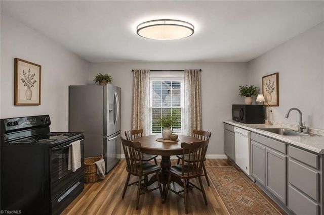 59 Park Circle, Lexington, NC 27295