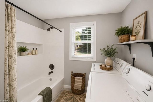 59 Park Circle, Lexington, NC 27295