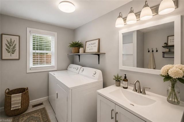59 Park Circle, Lexington, NC 27295