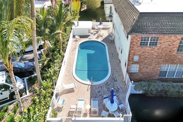 3220 NE 10th Street 13, Pompano Beach, FL 33062