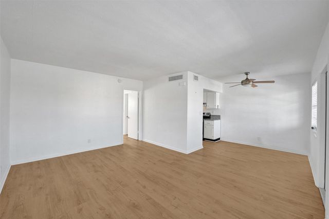 3220 NE 10th Street 13, Pompano Beach, FL 33062