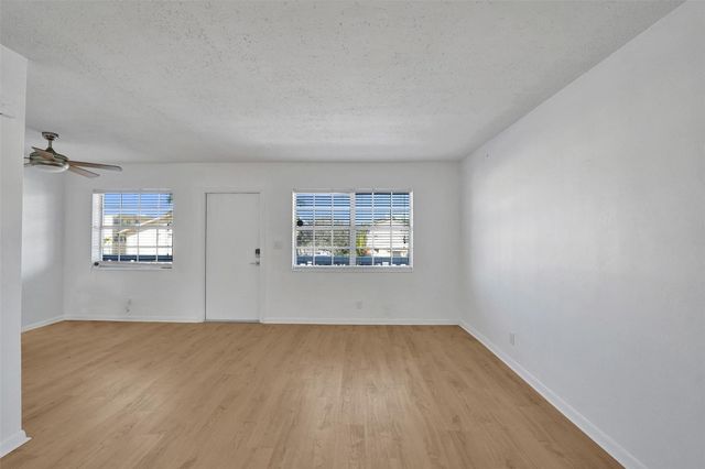 3220 NE 10th Street 13, Pompano Beach, FL 33062