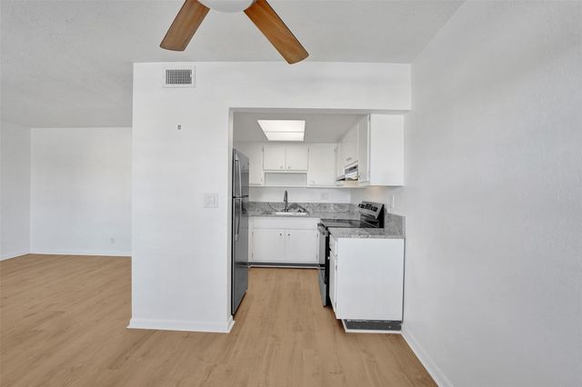 3220 NE 10th Street 13, Pompano Beach, FL 33062