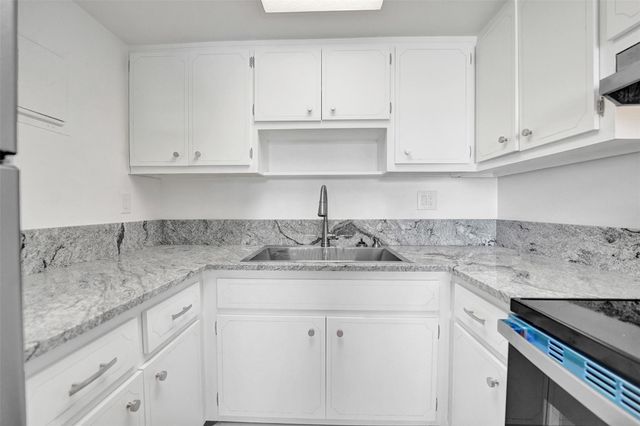 3220 NE 10th Street 13, Pompano Beach, FL 33062