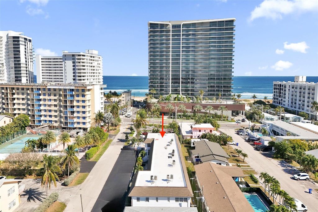 3220 NE 10th Street 13, Pompano Beach, FL 33062