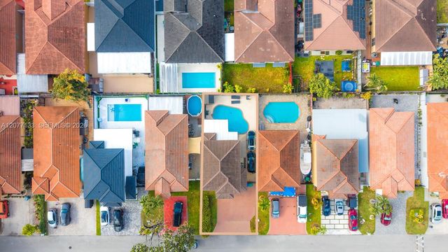 8126 NW 199th Terrace, Hialeah, FL 33015