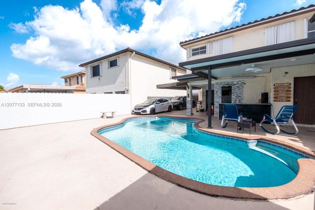 8126 NW 199th Terrace, Hialeah, FL 33015