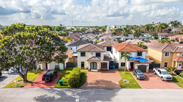 8126 NW 199th Terrace, Hialeah, FL 33015