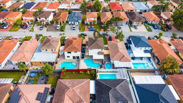 8126 NW 199th Terrace, Hialeah, FL 33015