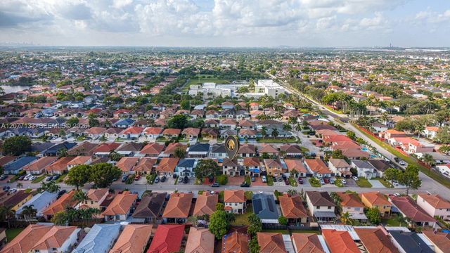 8126 NW 199th Terrace, Hialeah, FL 33015