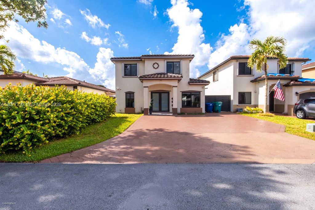 8126 NW 199th Terrace, Hialeah, FL 33015