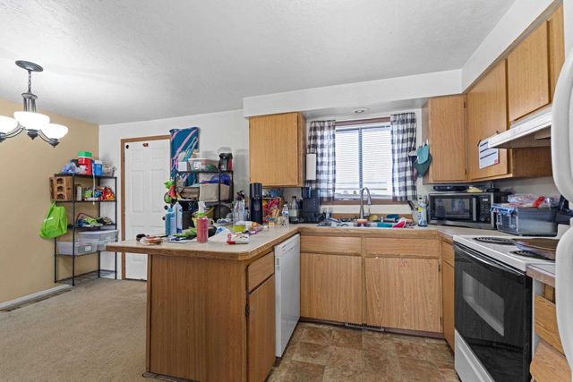 902 S Calvin Rd, Spokane Valley, WA 99037