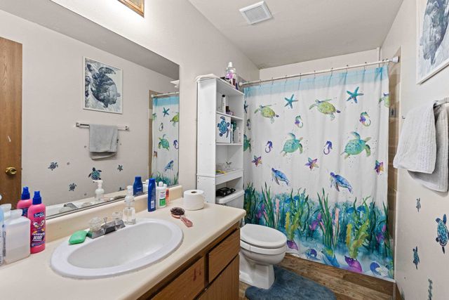 902 S Calvin Rd, Spokane Valley, WA 99037