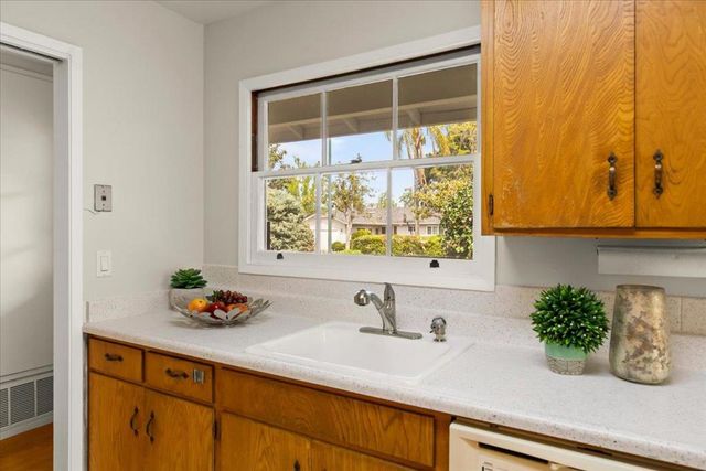 1515 Jasper Drive, Sunnyvale, CA 94087