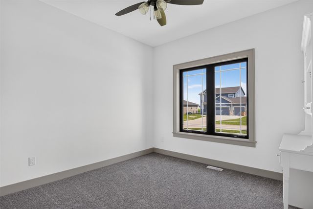 324 31st Street SE, Altoona, IA 50009