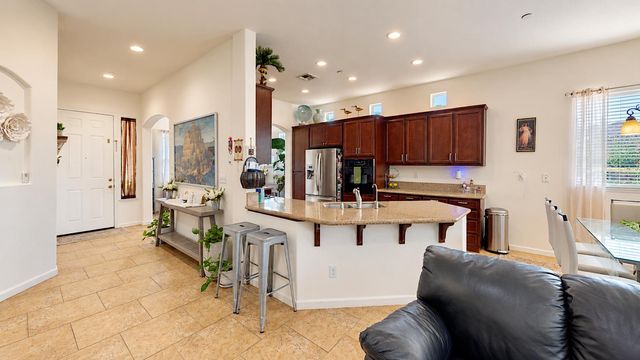 4403 Cherry Blossom Ln, Turlock, CA 95382