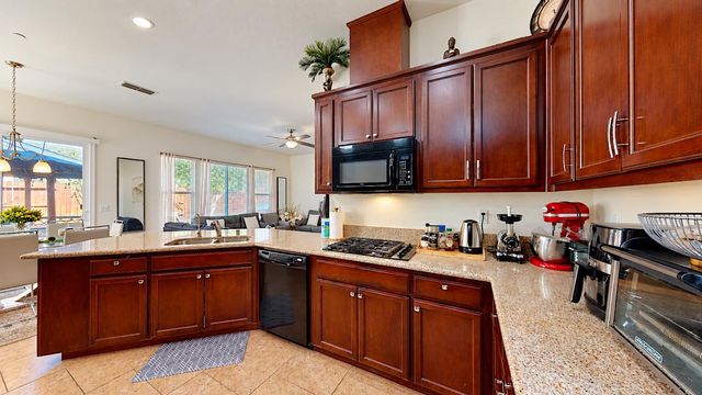 4403 Cherry Blossom Ln, Turlock, CA 95382