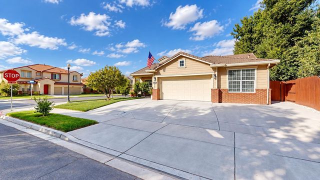 4403 Cherry Blossom Ln, Turlock, CA 95382