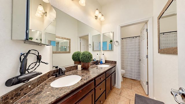 4403 Cherry Blossom Ln, Turlock, CA 95382