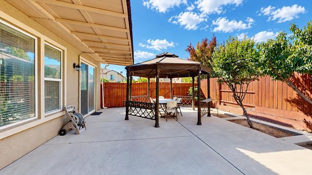 4403 Cherry Blossom Ln, Turlock, CA 95382