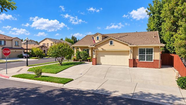4403 Cherry Blossom Ln, Turlock, CA 95382