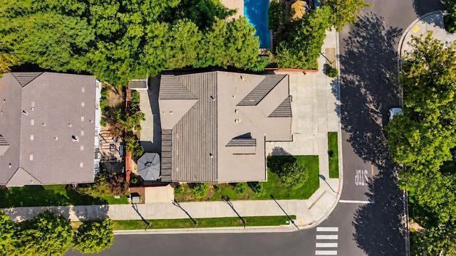 4403 Cherry Blossom Ln, Turlock, CA 95382