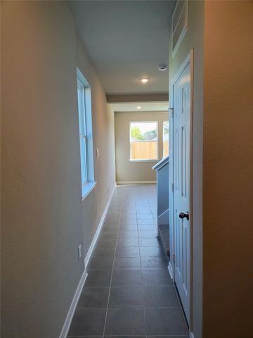 1375 Mixander Way, La Porte, TX 77571